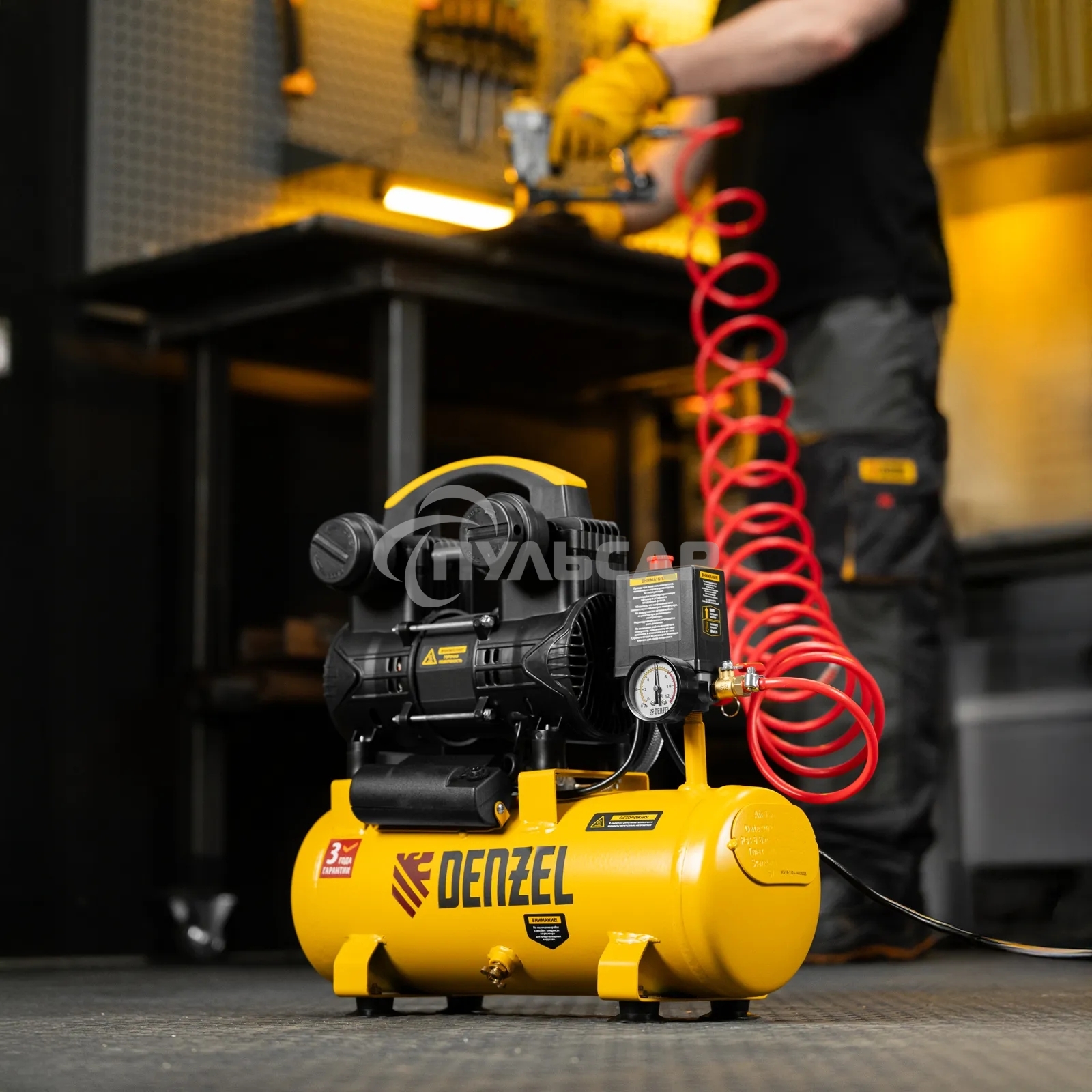 Компрессор безмасляный малошумный Denzel DLP-950/10, 950 Вт,10 л, 2850 об/мин, 170 л/мин