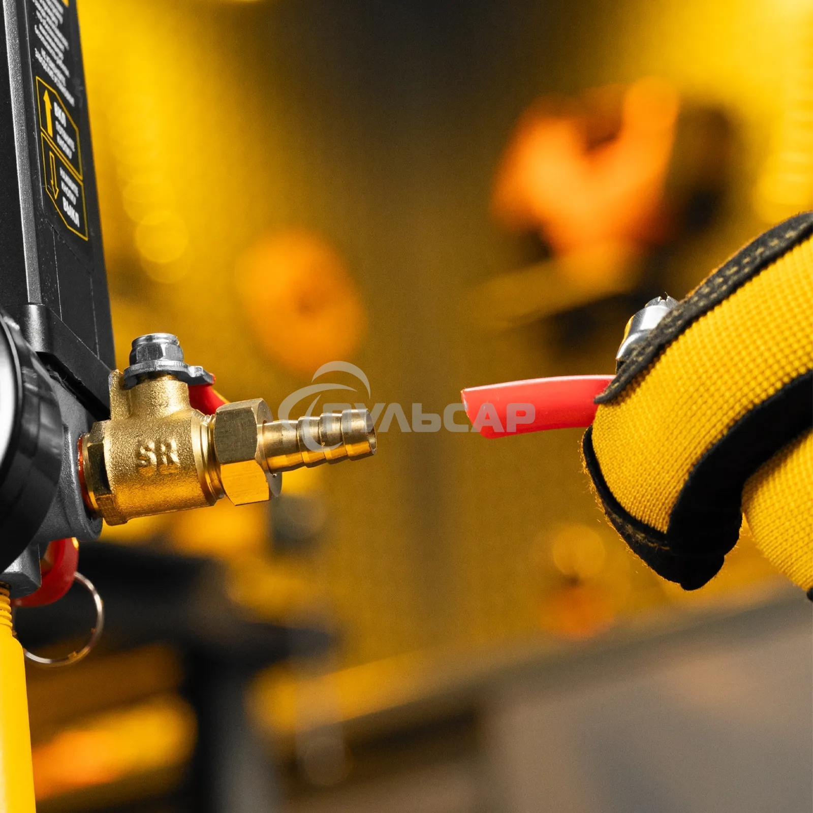 Компрессор безмасляный малошумный Denzel DLP-950/10, 950 Вт,10 л, 2850 об/мин, 170 л/мин