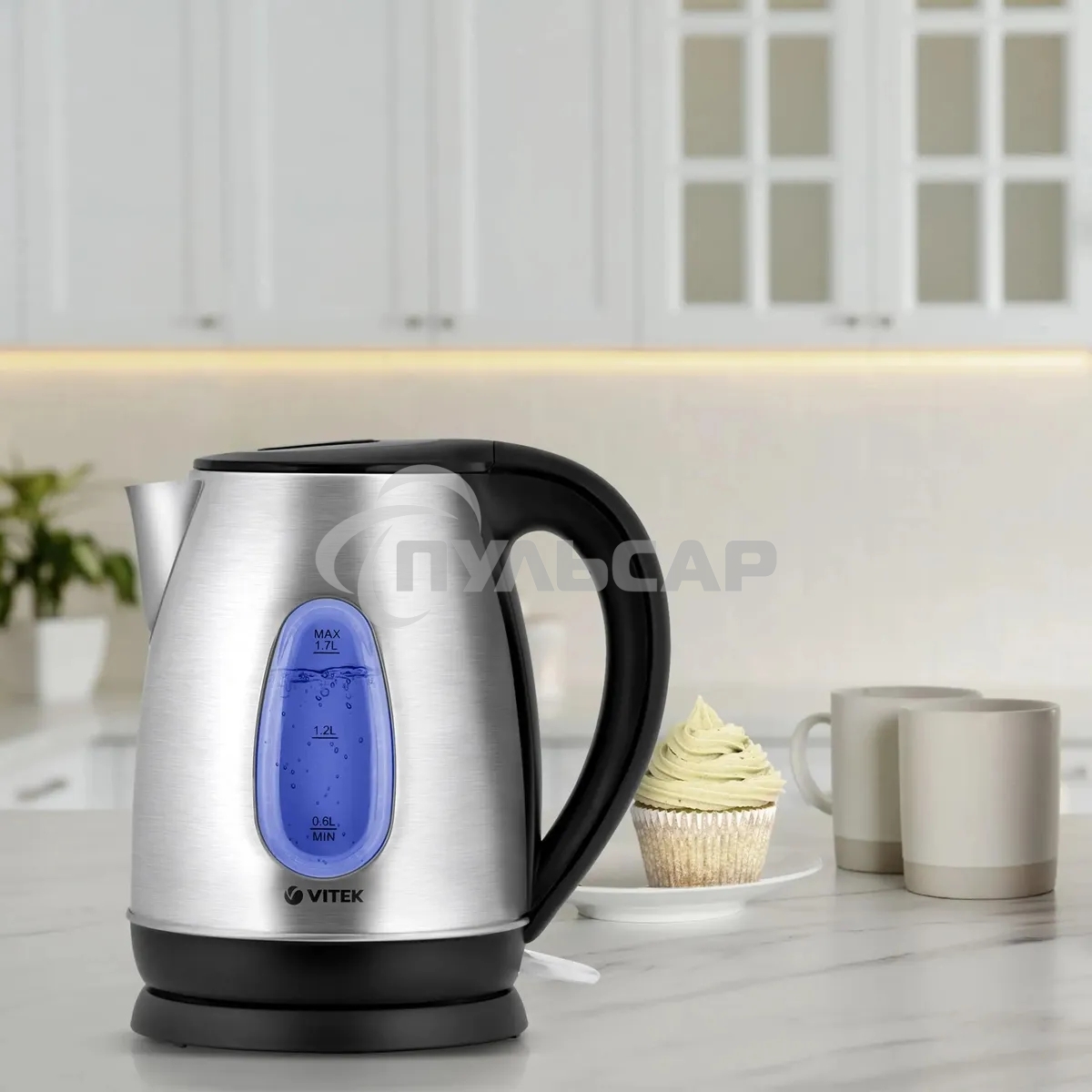 Чайник электрический Vitek VT-7039, 2200Вт, серебристый и черный