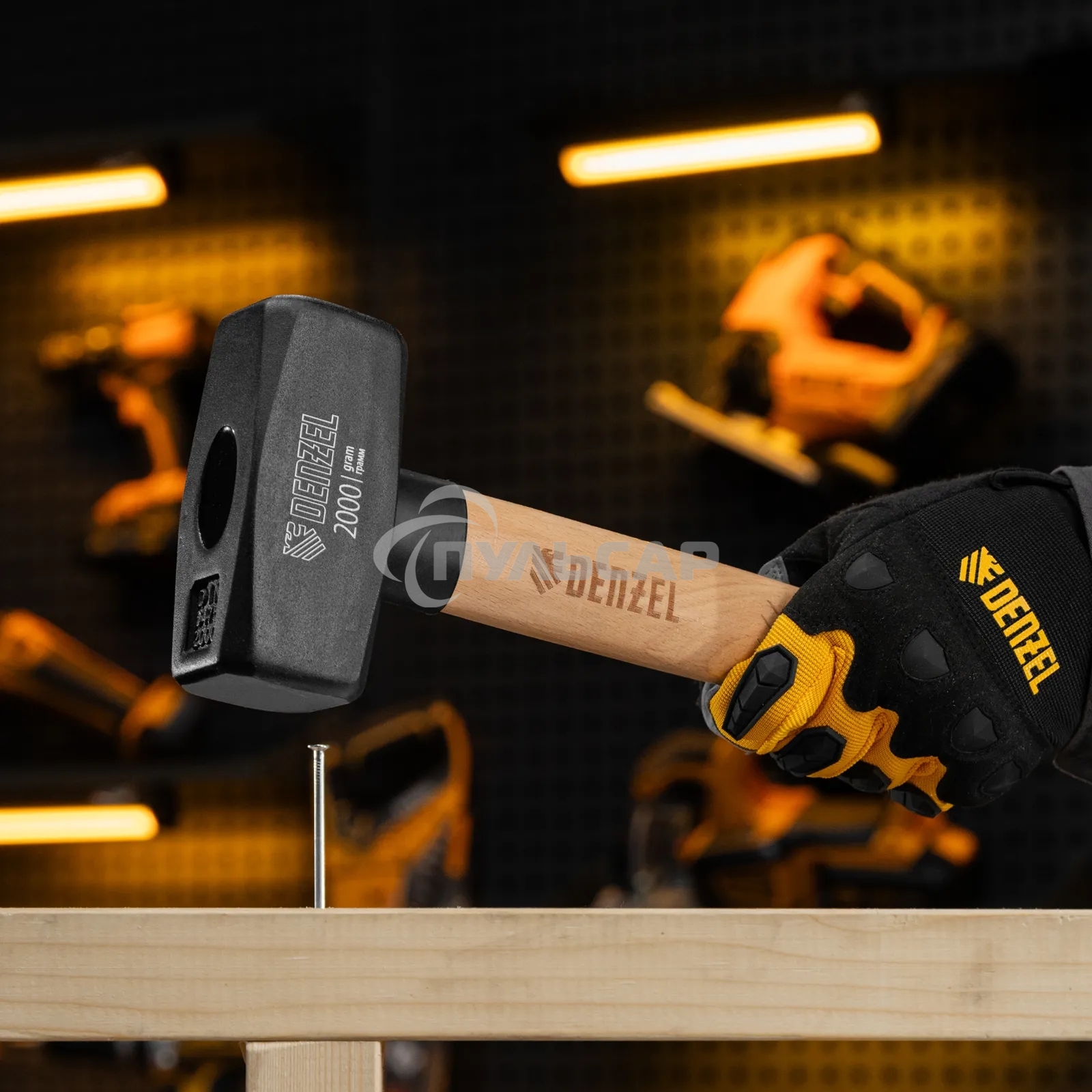 Кувалда Denzel 2000 г, кованая головка, буковая рукоятка