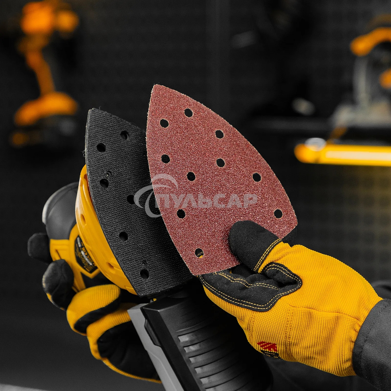 Треугольник абразивный Denzel на ворc. подложке под 