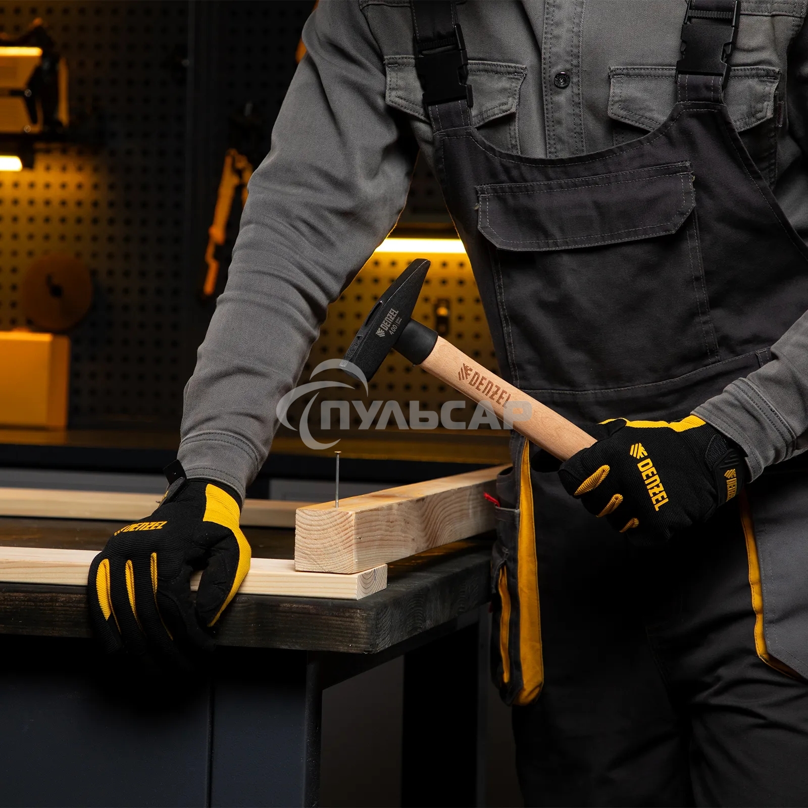 Молоток слесарный Denzel 400 г, кованый квадратный боек, буковая рукоятка