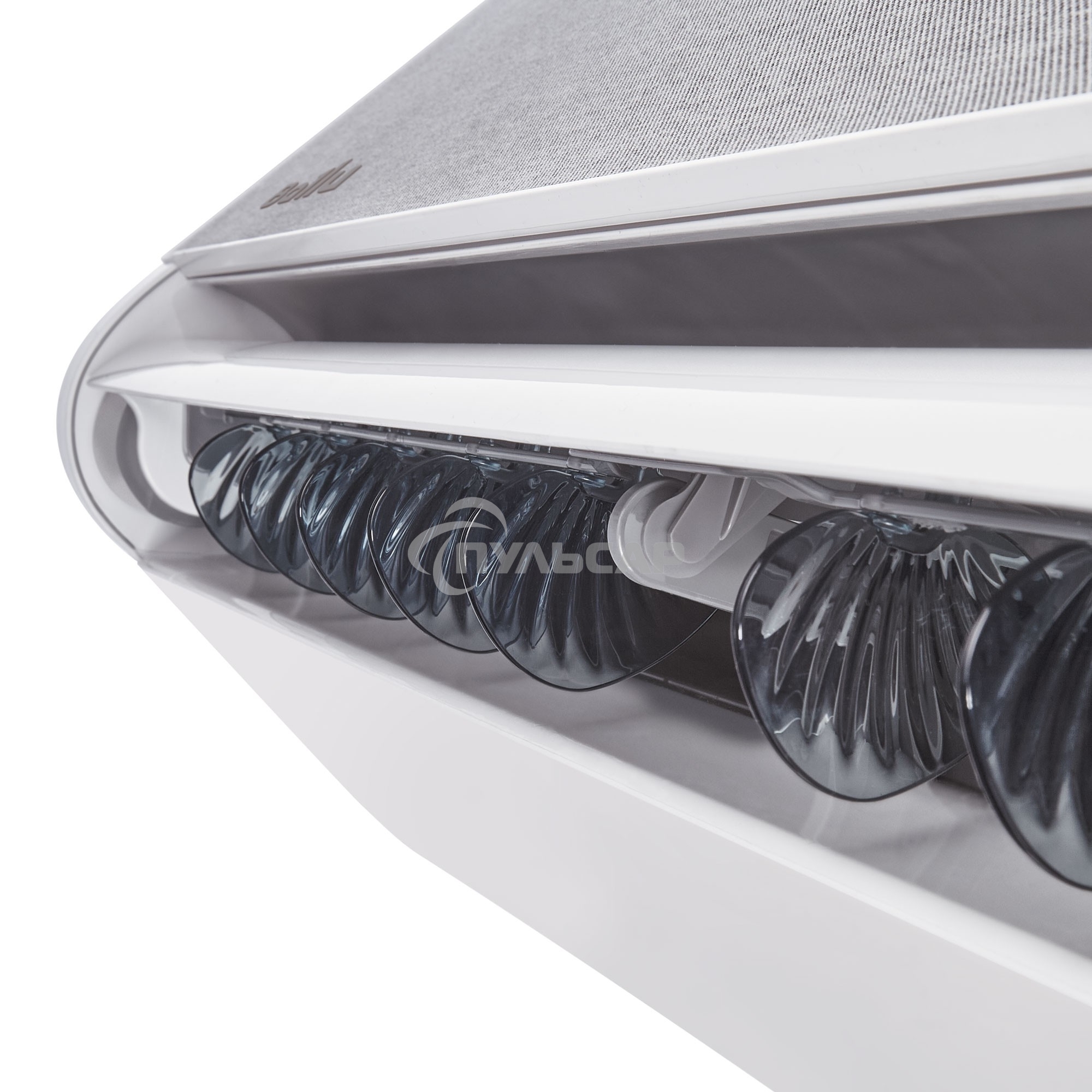 Блок внутренний сплит-системы Ballu BSNI/in-10HN8 инвертор, 10000 BTU, 26 м², 19 дБ, охлаждение, обогрев, осушение, белый