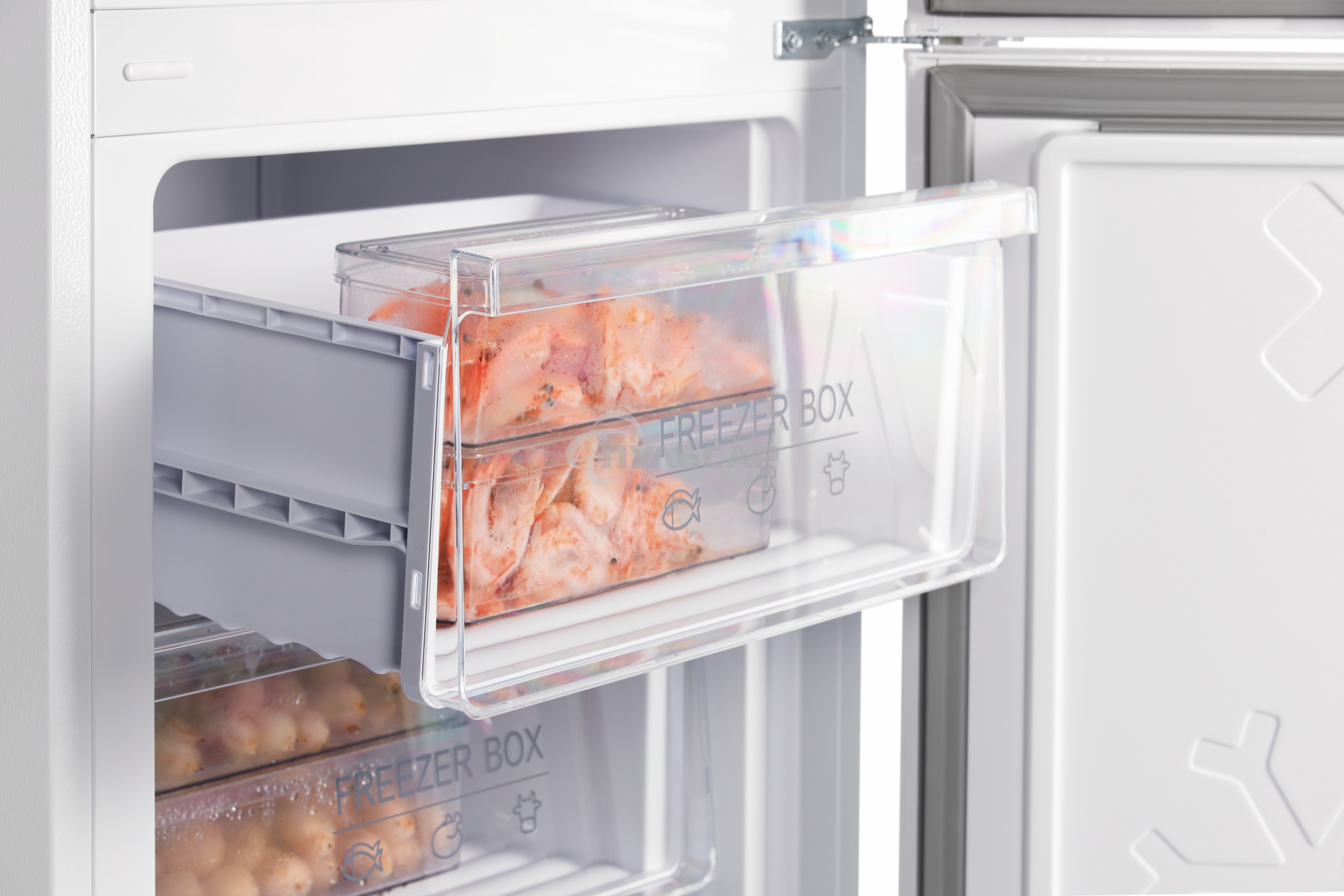 Холодильник Nordfrost RFC 390D NFGW белое матовое стекло двухкамерный 240/95л морозилка снизу