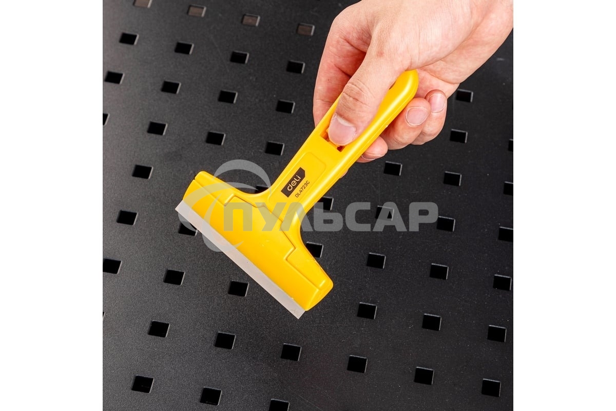 Скребок Deli DL4723C 145мм Ширина лезвия: 18 мм. Толщина лезвия: 0,5 мм. Высокопрочный пластик ручки. Лезвие из сплава.