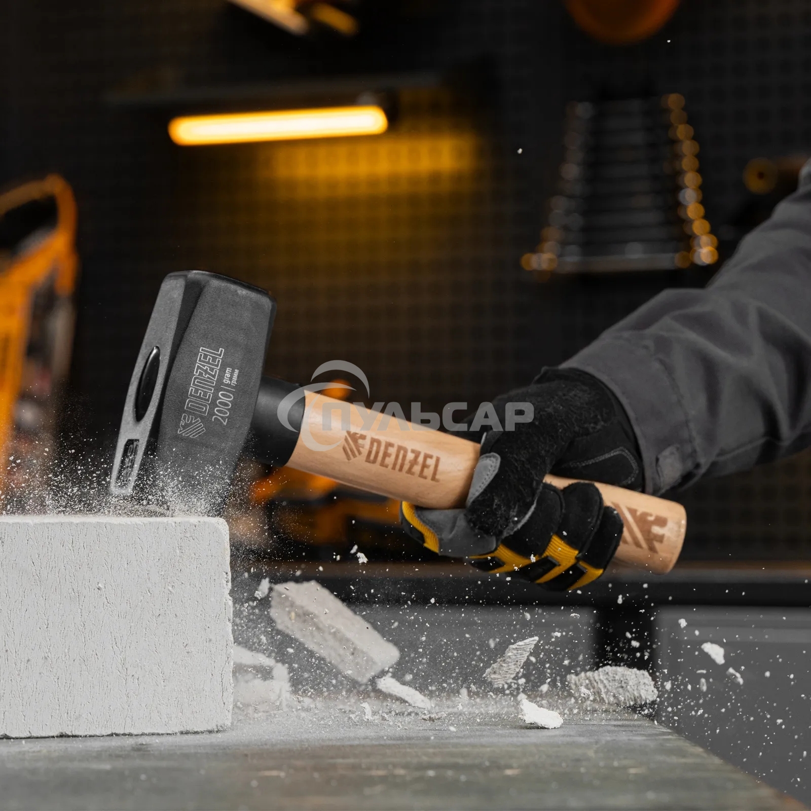 Кувалда Denzel 2000 г, кованая головка, буковая рукоятка