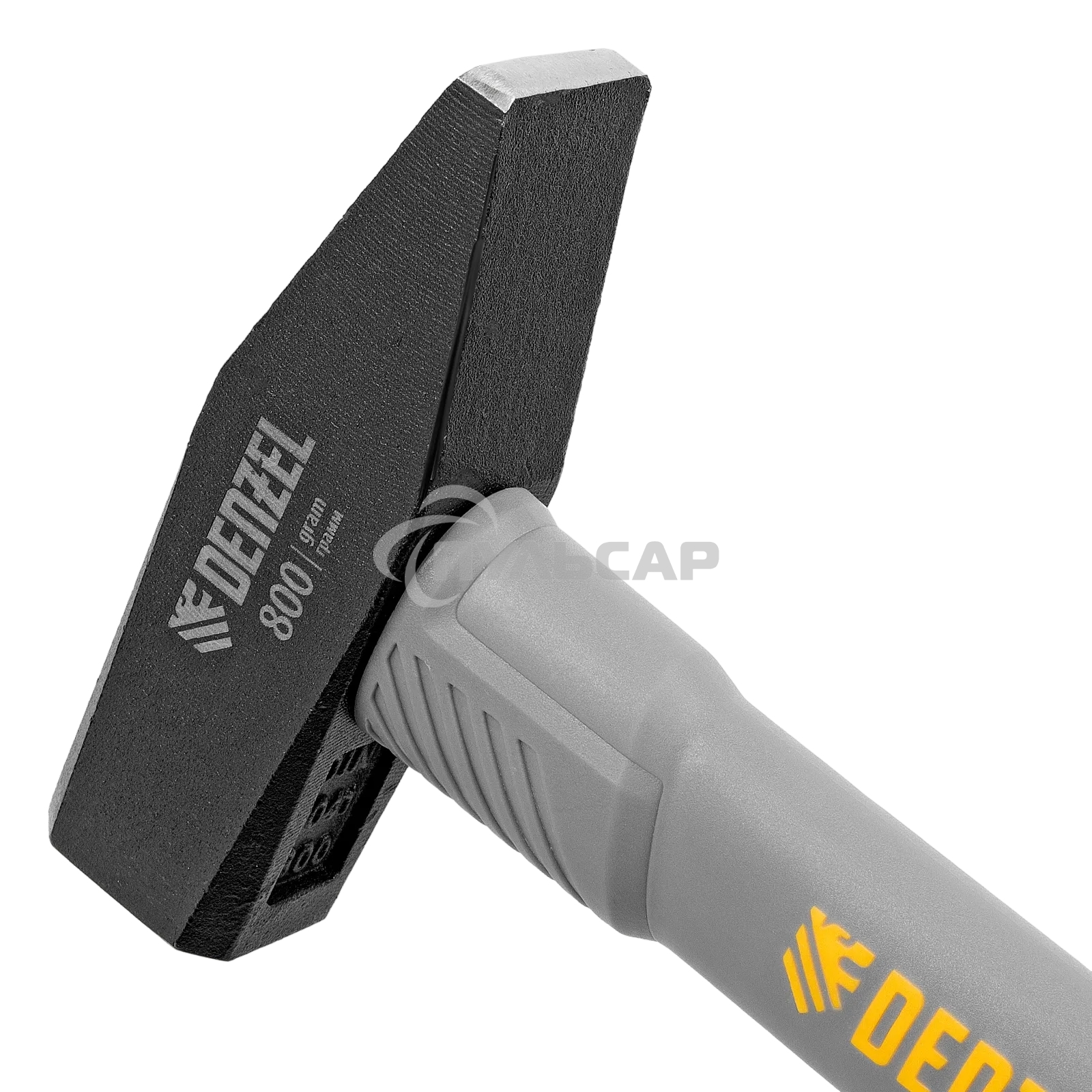 Молоток слесарный Denzel 800 г, кованый, фибергласовая рукоятка c TPR покрытием