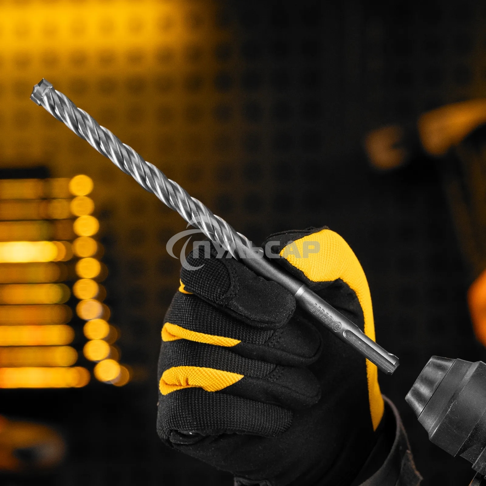 Бур по бетону Denzel цельная крестовая пластина, 12x215 мм, SDS PLUS