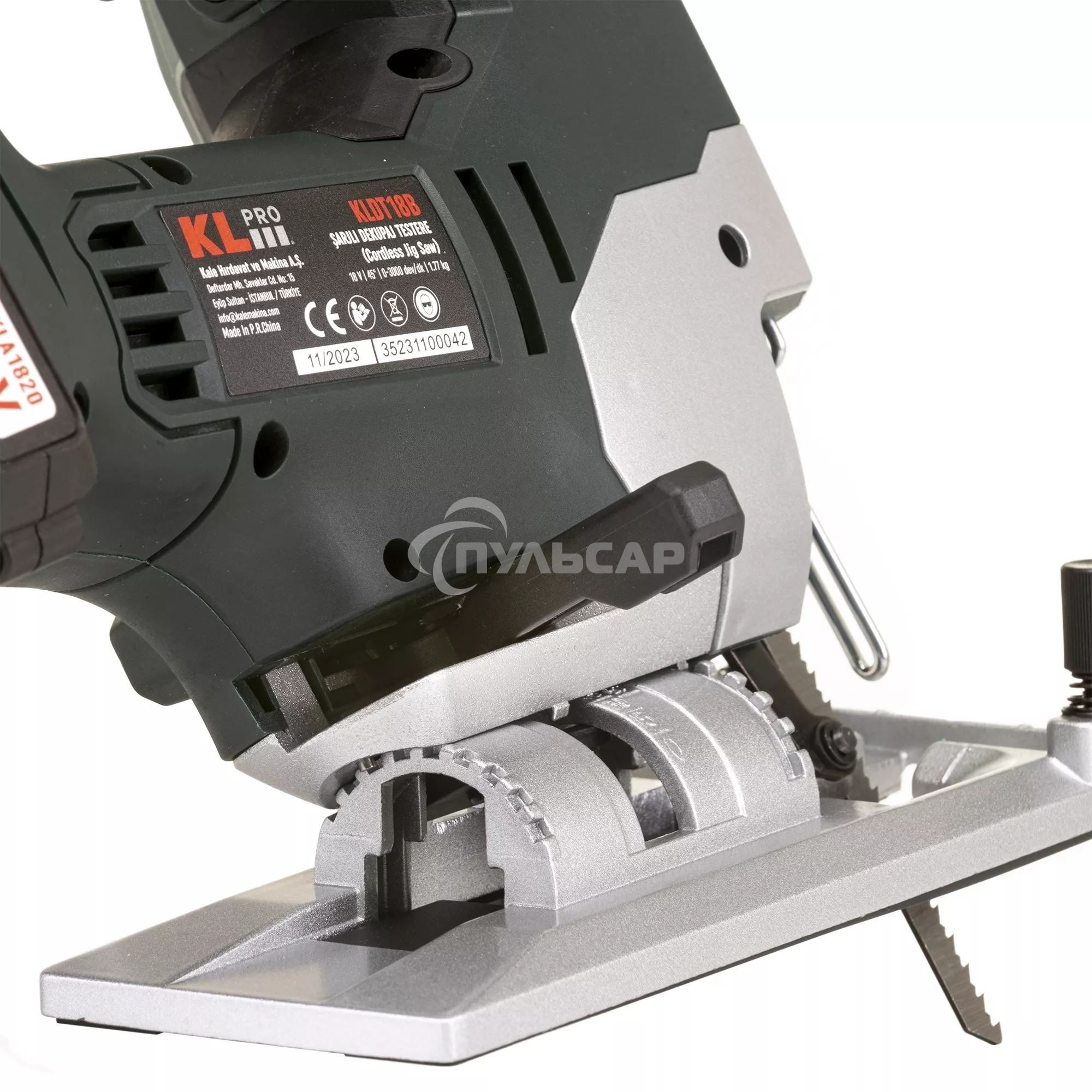 Профессиональный лобзик бесщеточный KLPRO KLDT18B-20 (18В, Li-ion-2шт, 2.0А·ч, патрубок для пылесоса, полотна (дерево/металл, З/У, кейс)