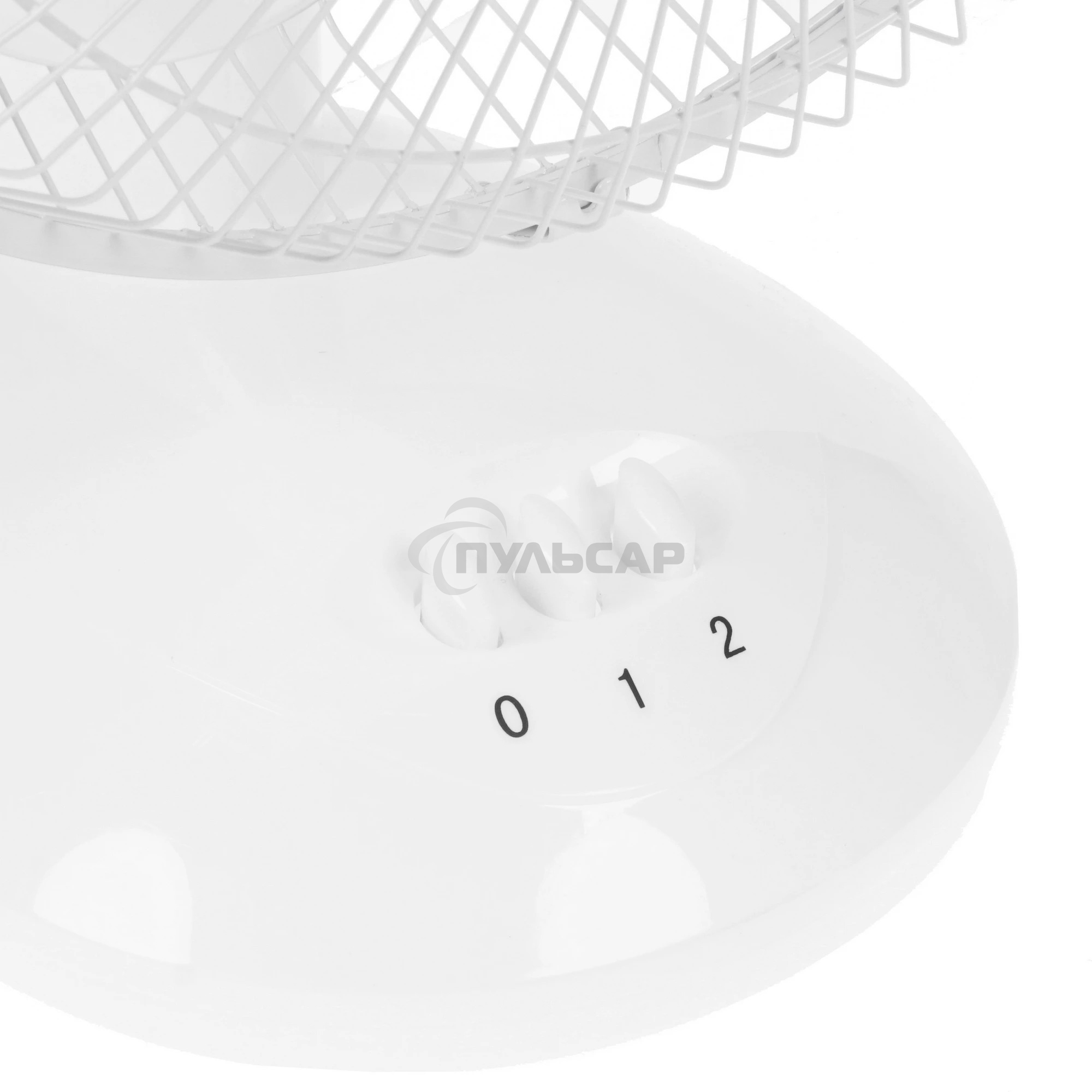 Вентилятор настольный Rix RDF-2200W белый