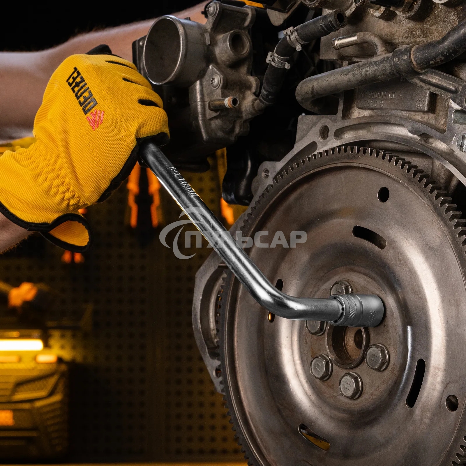 Вороток Г-образный Denzel 300*75 мм, квадрат 1/2