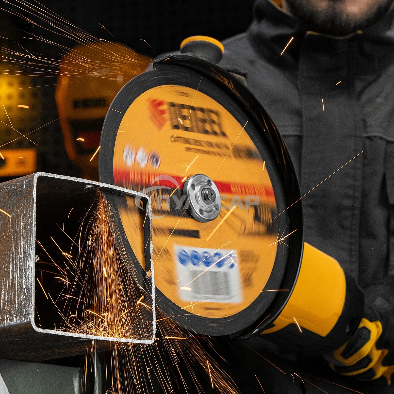 Круг отрезной по металлу Denzel 230 х 2,0 х 22,2 мм, A36TBF, в метал. банке, 5 шт.