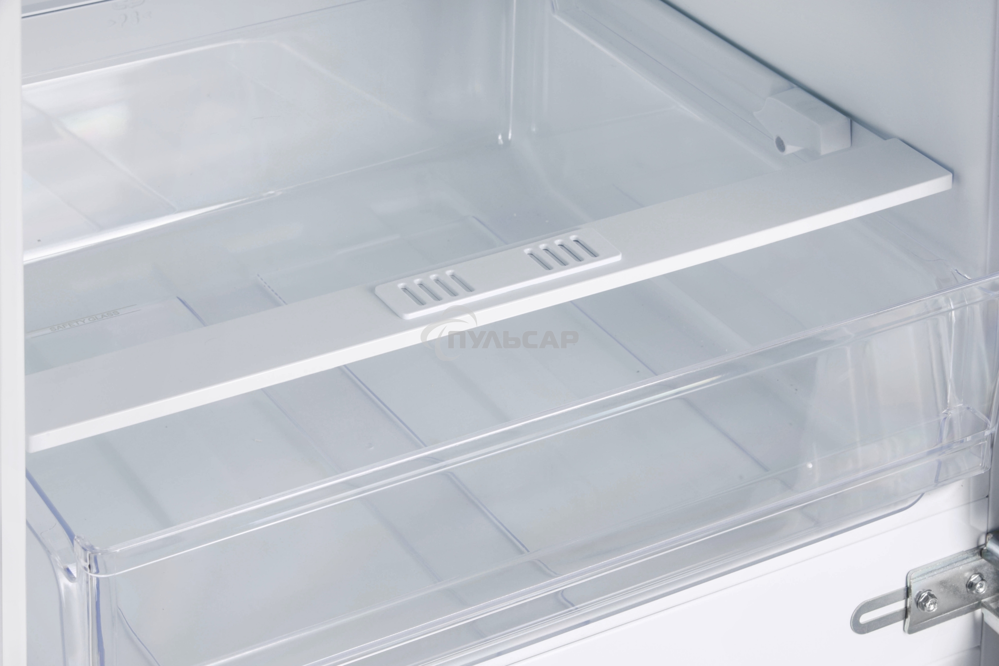 Встраиваемый холодильник Nordfrost NRCB 330 NFW белый двухкамерный 182/56 л морозилка снизу, капельное