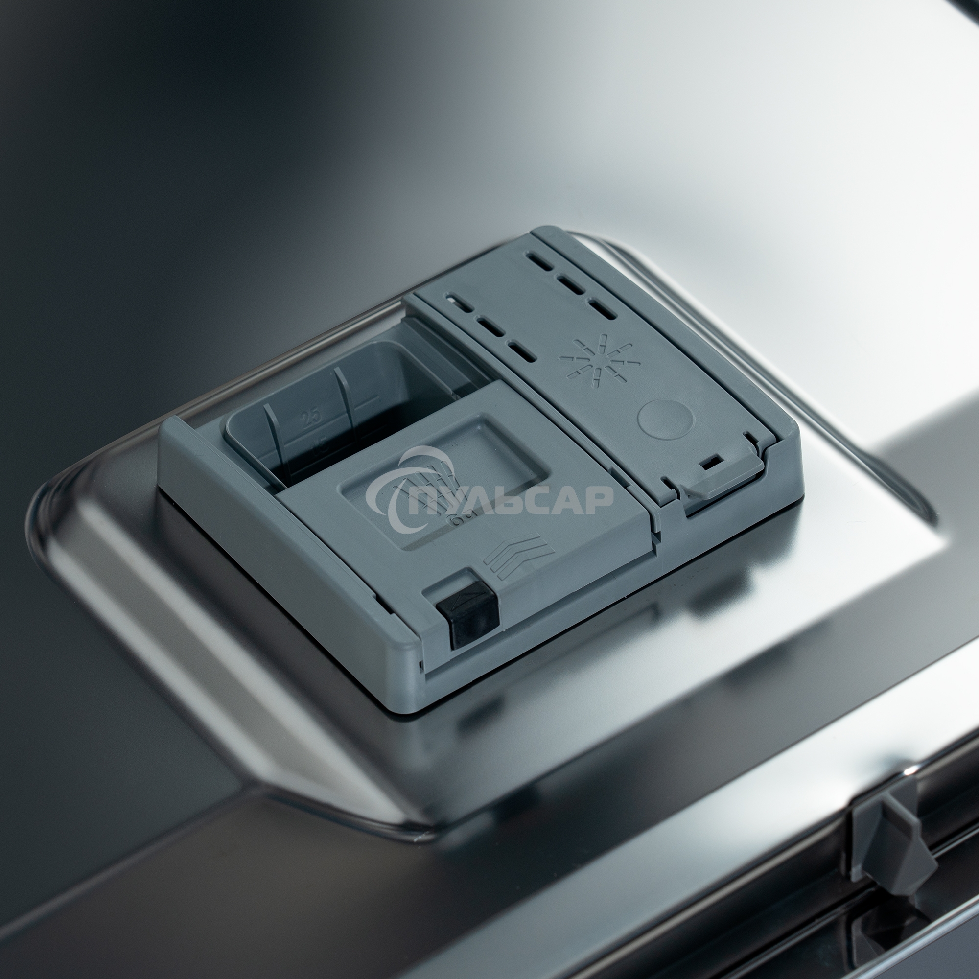 Посудомоечная машина Бирюса DWF-615/03 W, белый, 59.8 см, 15 компл., 42 дБ, класс A+++