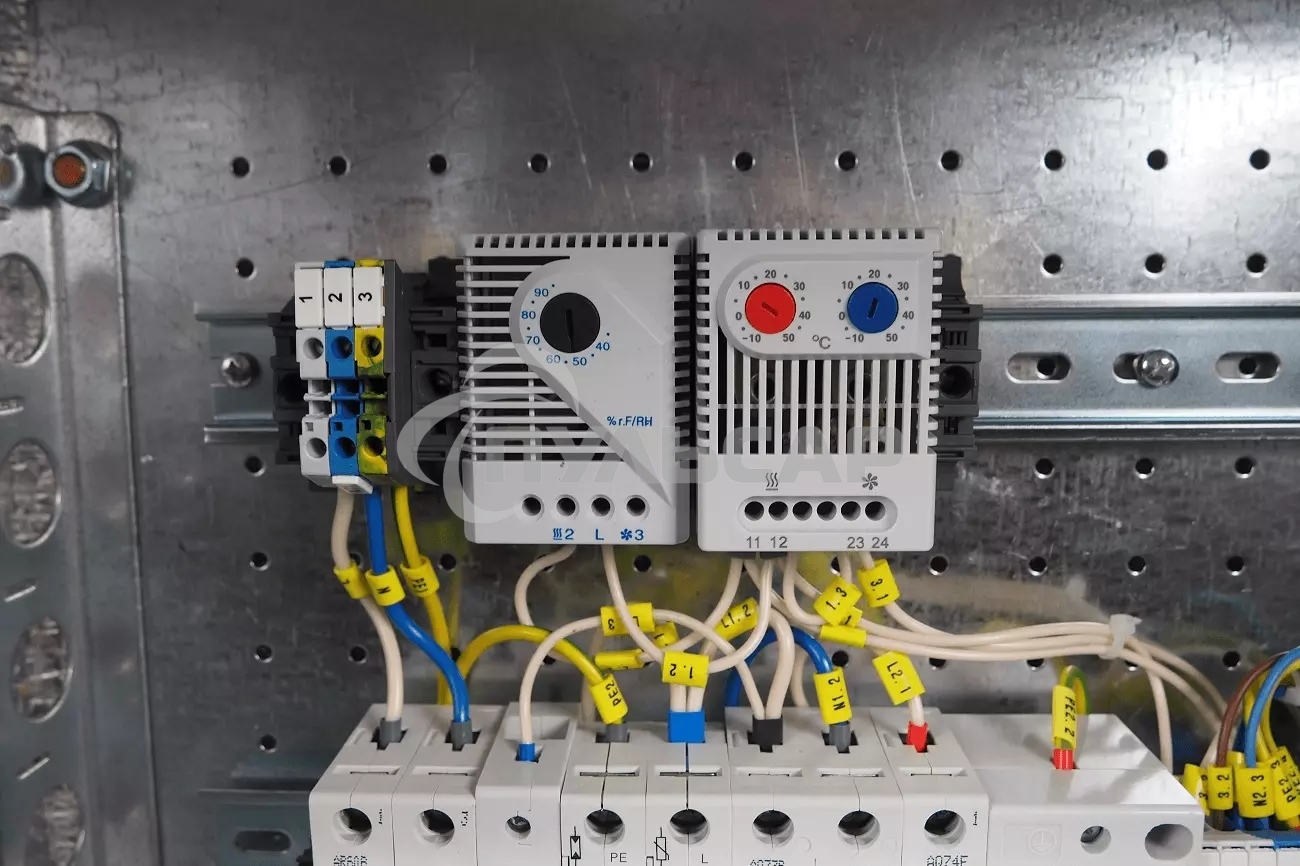 Шкаф уличный всепогодный настенный укомплект. 18U (Ш600хГ500), к. T1-IP54