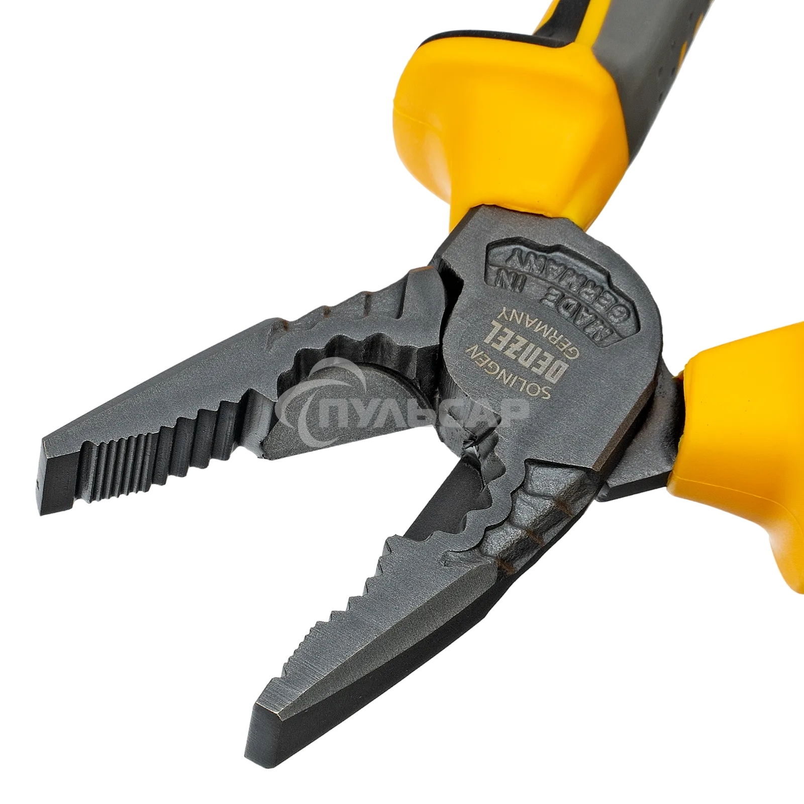 Плоскогубцы комбинированные Denzel 205 мм, трехкомпонентные рукоятки