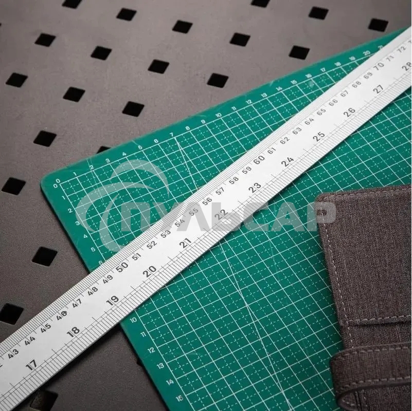 Линейка стальная Deli DL8100Y 1000мм нержавеющая сталь