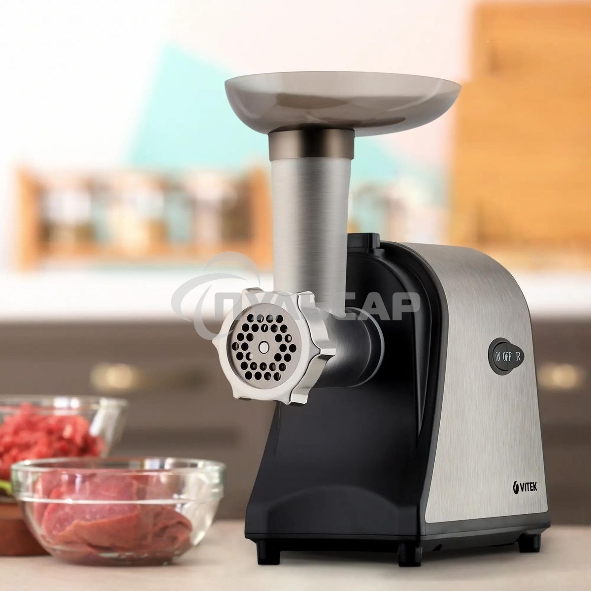 Мясорубка электрическая Vitek VT-3636 1700Вт