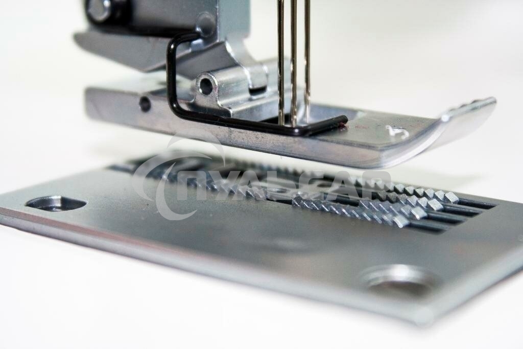 Распошивальная машина Janome CoverPro 7, белый