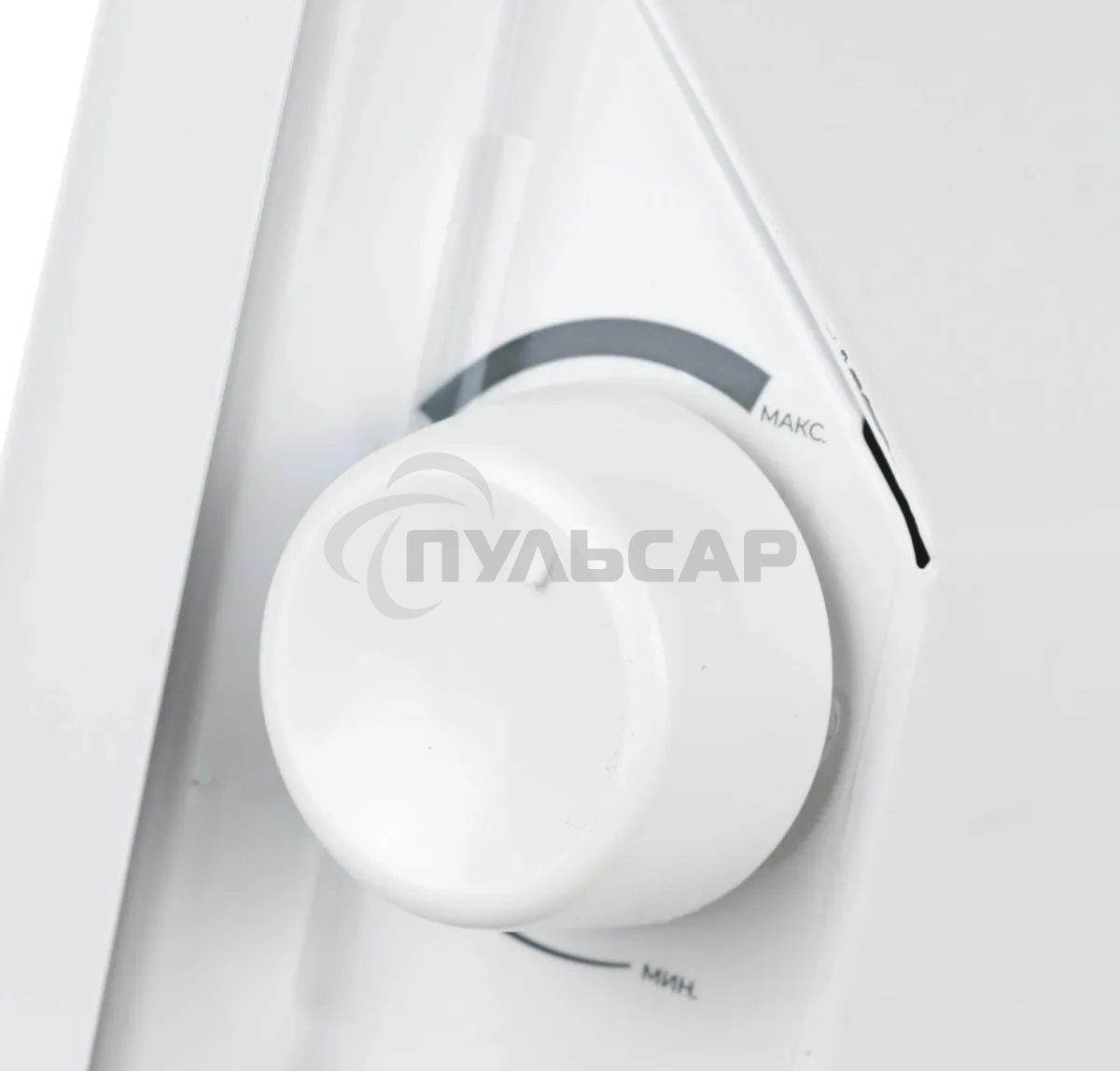 Конвектор Royal Clima REC-RE1500M белый, 1500 Вт, 20 м2, термостат