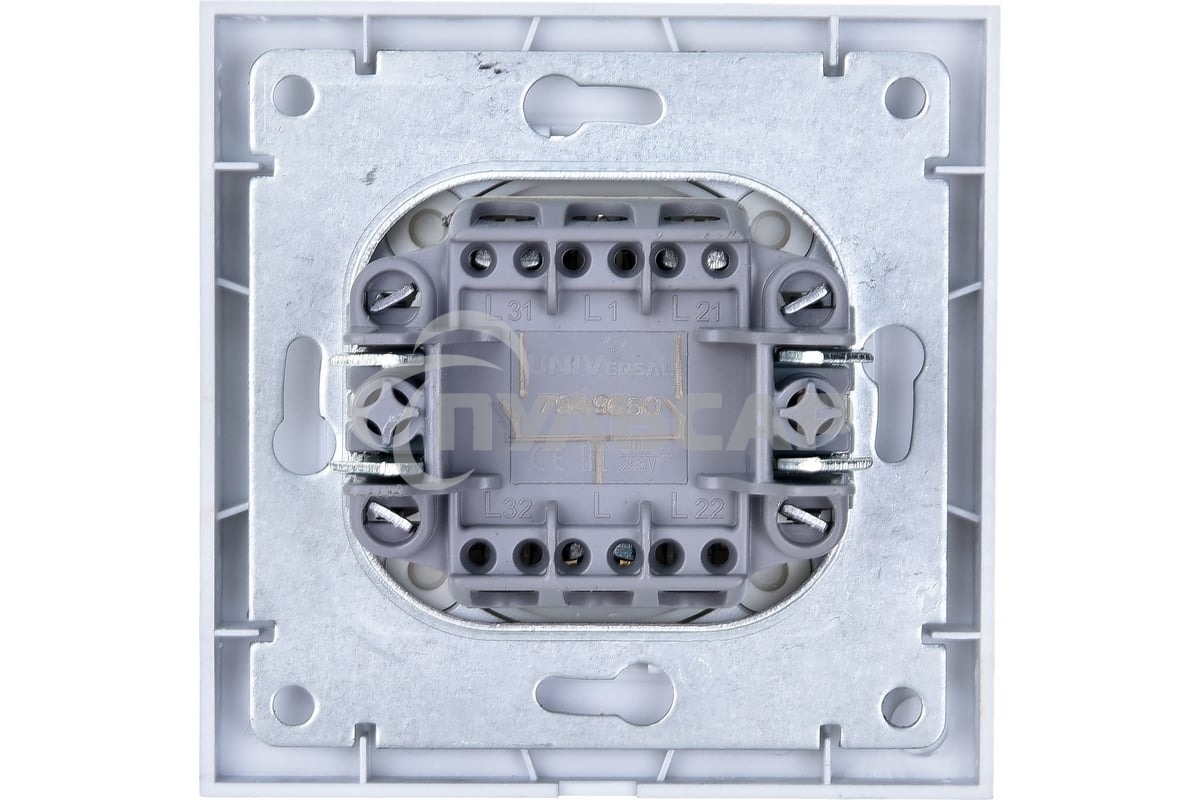 Выключатель 2-кл. СП Бриллиант 10А IP20 серебр. Universal 7949650