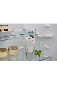 Встраиваемый холодильник Electrolux LNS9TE19S белый, двухкамерный 213/61л, морозилка снизу, No Frost