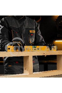 Уровень алюминиевый Denzel магнит., фрезерованный, 3 глазка (1 зеркал.), 0,5 мм/м, 600 мм