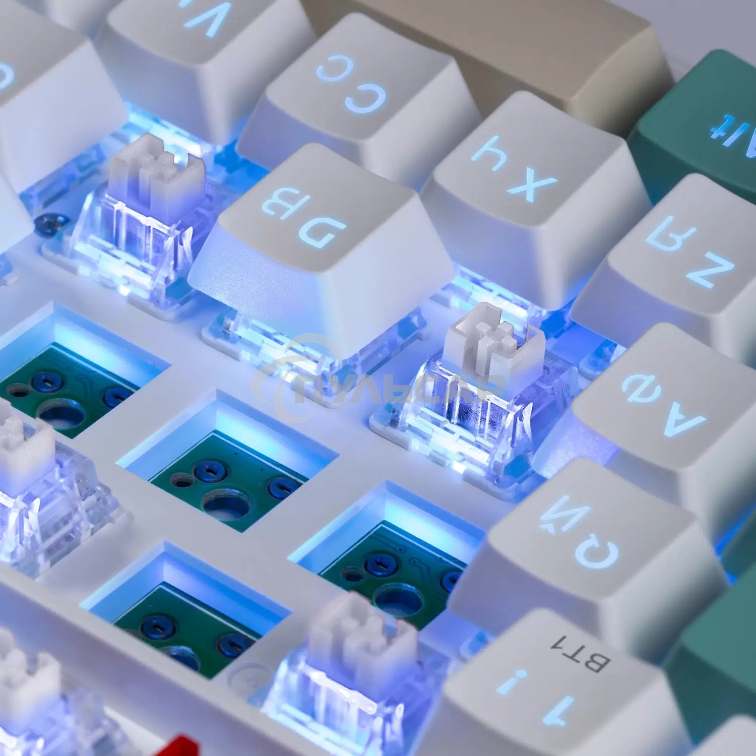 Клавиатура беспроводная Defender REDRAGON VEIGAR USB, Bluetooth/Радиоканал, бело-голубая