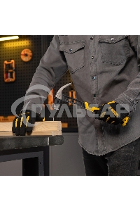 Молоток-гвоздодер Denzel 450 г, цельнокованый, боек с магнитом, двухкомп. обрезин. рук-ка