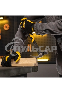 Молоток-гвоздодер Denzel 450 г, цельнокованый, боек с магнитом, двухкомп. обрезин. рук-ка