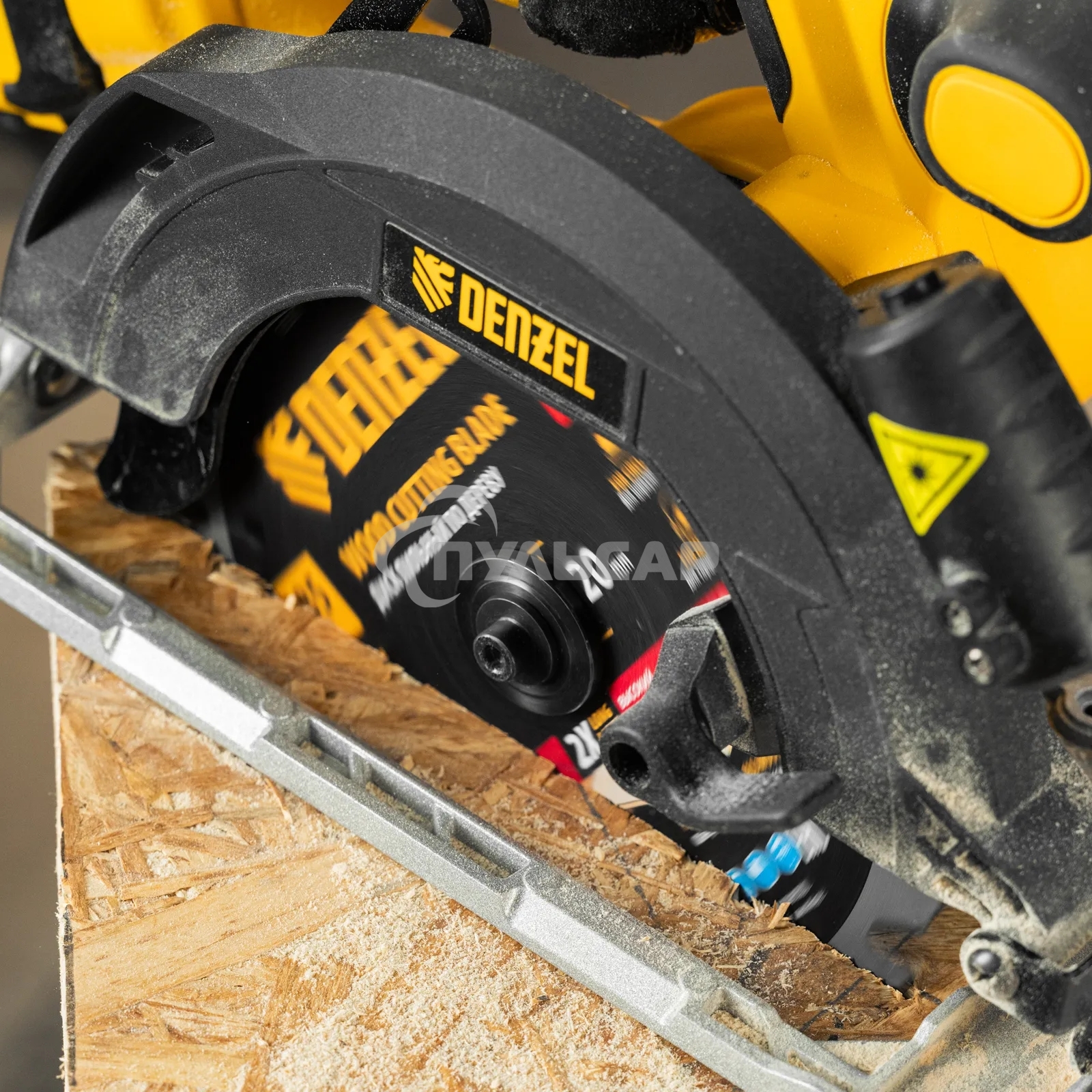 Пильный диск по дереву Denzel ф185х 20 мм, 24 зубьев 733307