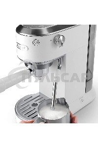 Кофеварка рожковая Delonghi EC890.WI белый, молотый, 1,1 л, 1450 Вт, 15 бар