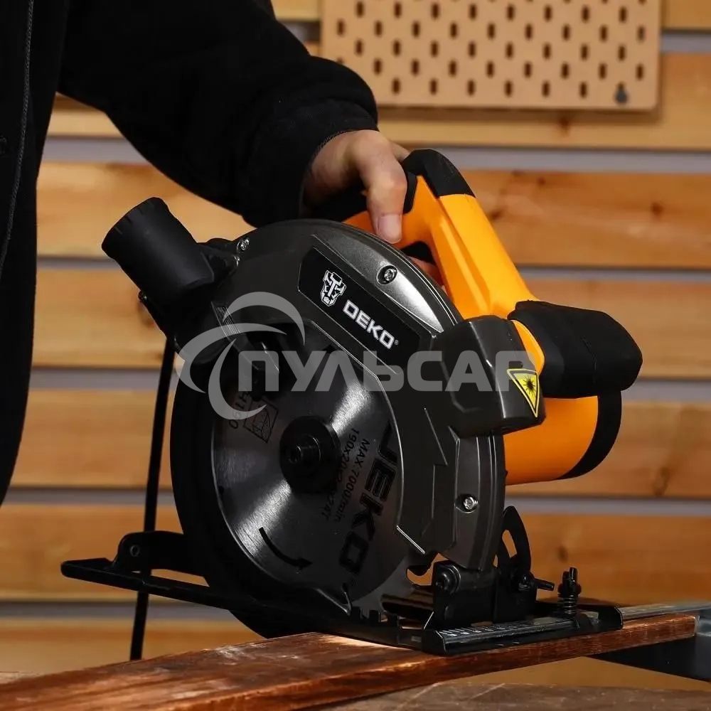 Циркулярная пила (дисковая) Deko DKCS1800-190 Laser 1800Вт (настольная) D диска.:190мм (083-1011)