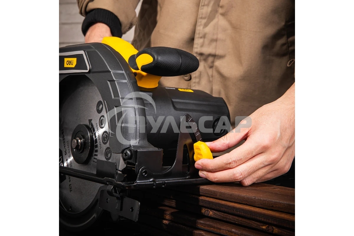 Циркулярная пила Deli DL-YJ235-E1 (2200Вт, 4200об/мин, диаметр диска 235мм)