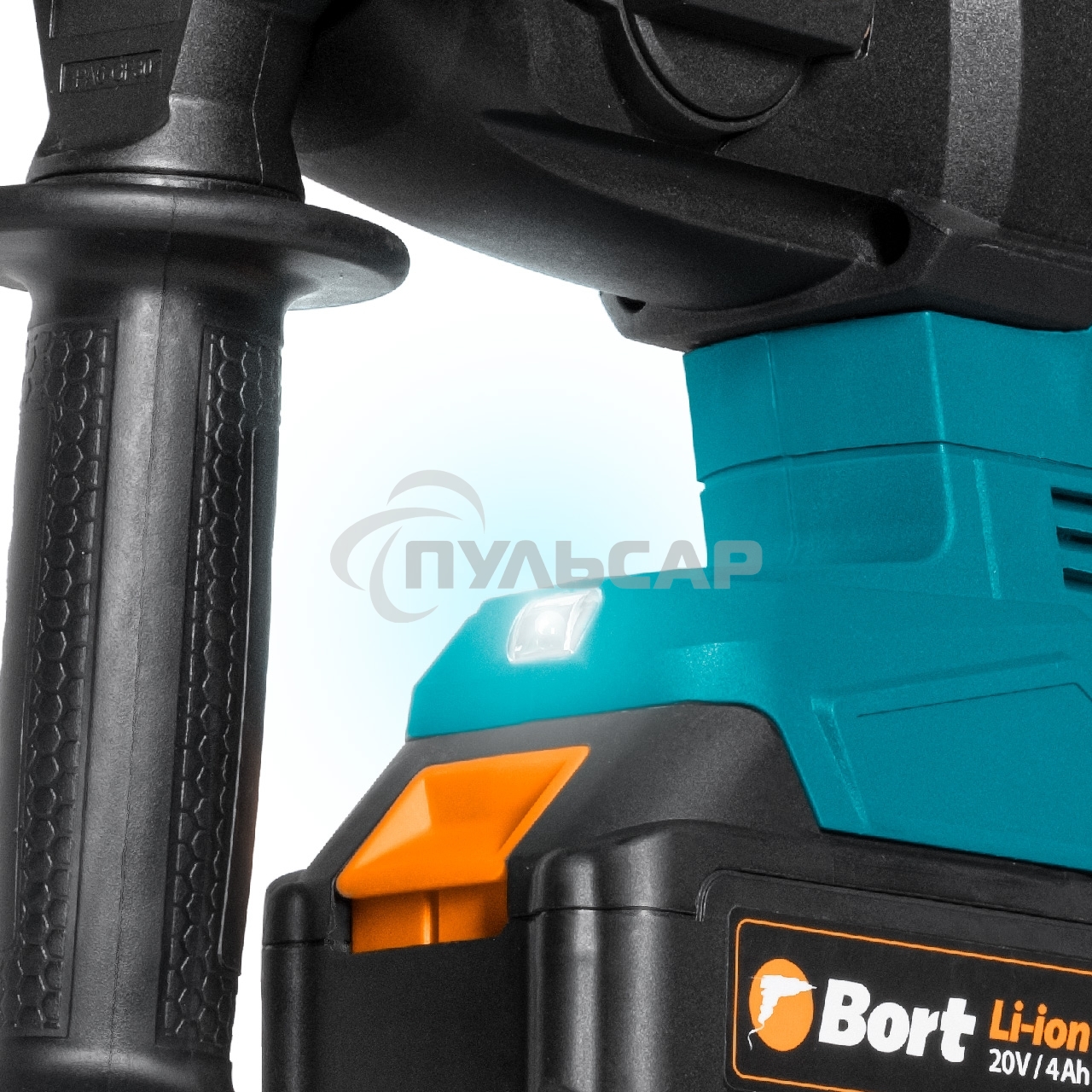 Перфоратор аккумуляторный Bort BHD-20Li-BL (2x4,0А.ч) (93412697) Напряжение аккумуляторной батареи 20 В; Двигатель Бесщеточный двигатель; Энергоемкость аккумуляторной батареи 4 А·ч; Тип аккумуляторной батареи Li-Ion; Скорость холостого хода ...1200 об/мин