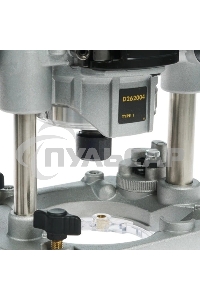 Фрезер DeWalt D26203. 900 Вт,16000-27000 об/мин,ход-55 мм