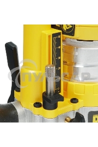 Фрезер DeWalt D26203. 900 Вт,16000-27000 об/мин,ход-55 мм