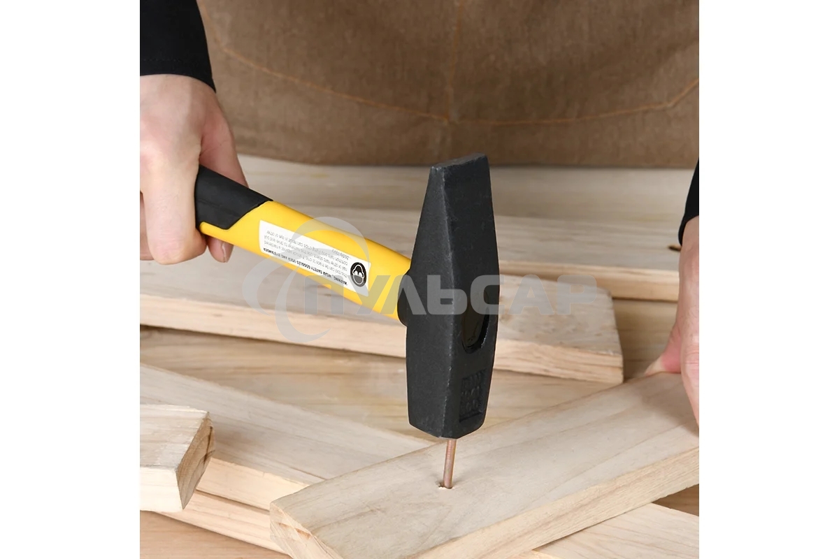 Молоток слесарный Deli DL442005 500 гр фибергласовая рукоять