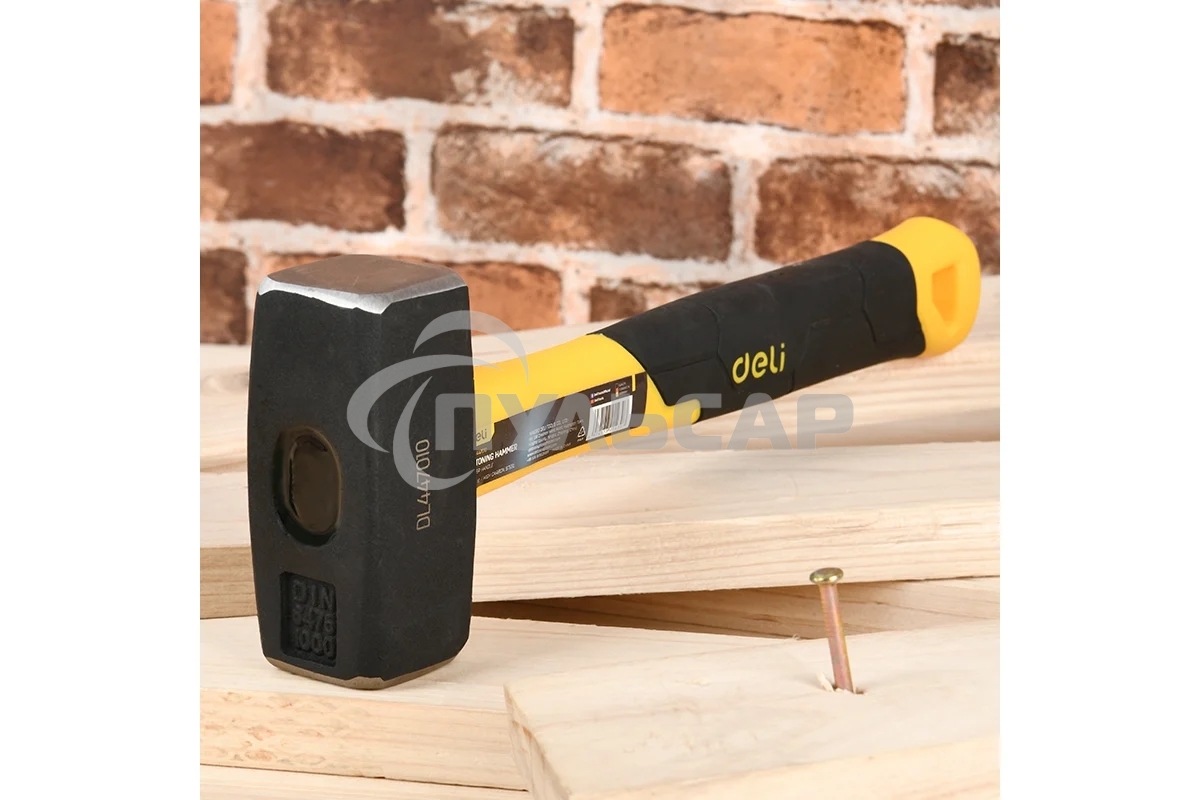Кувалда Deli DL447010 1000 гр Фибергласовая рукоять.