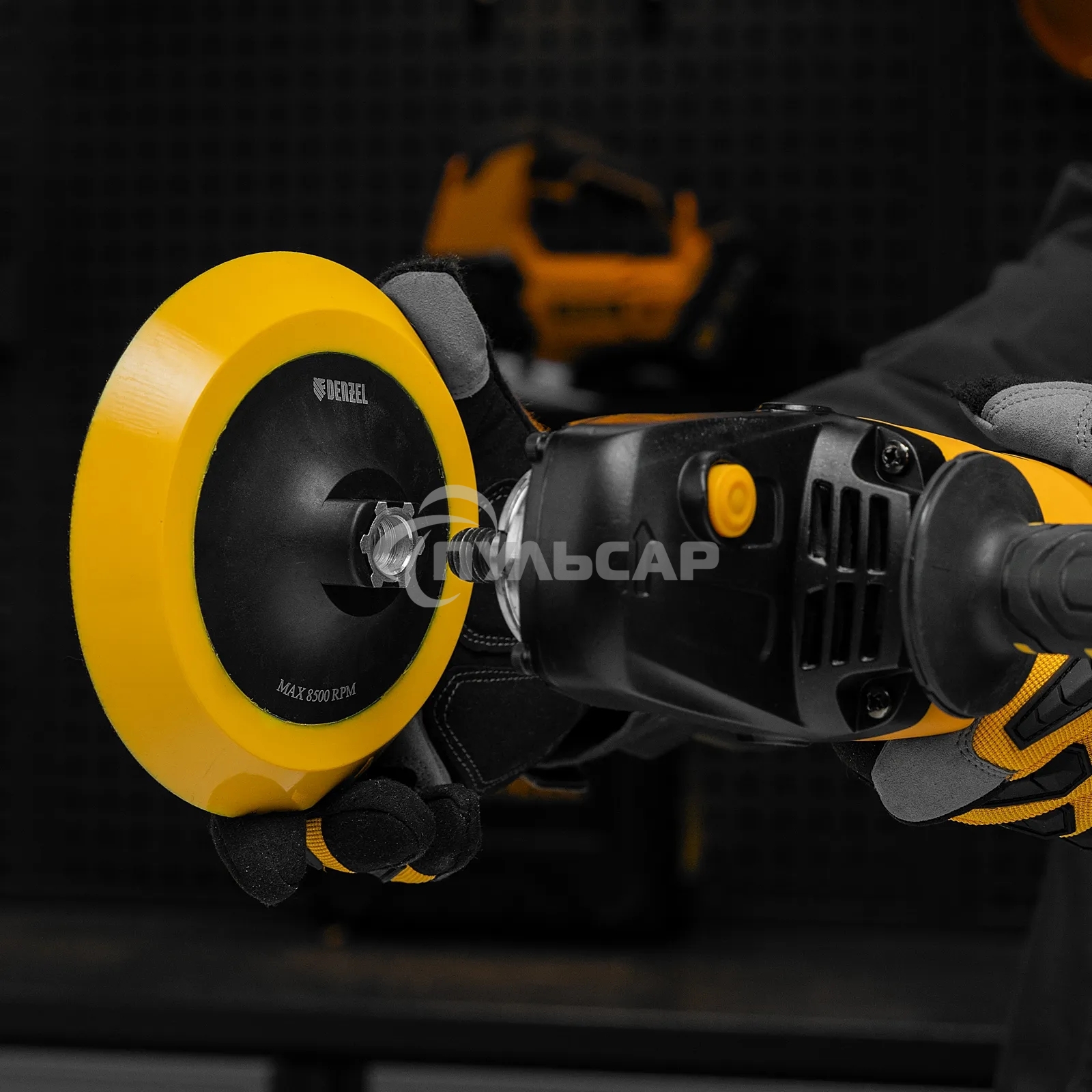 Тарелка опорная Denzel для дрели и УШМ с липучкой, 150 мм, мягкая, с адаптером c М14 на d8