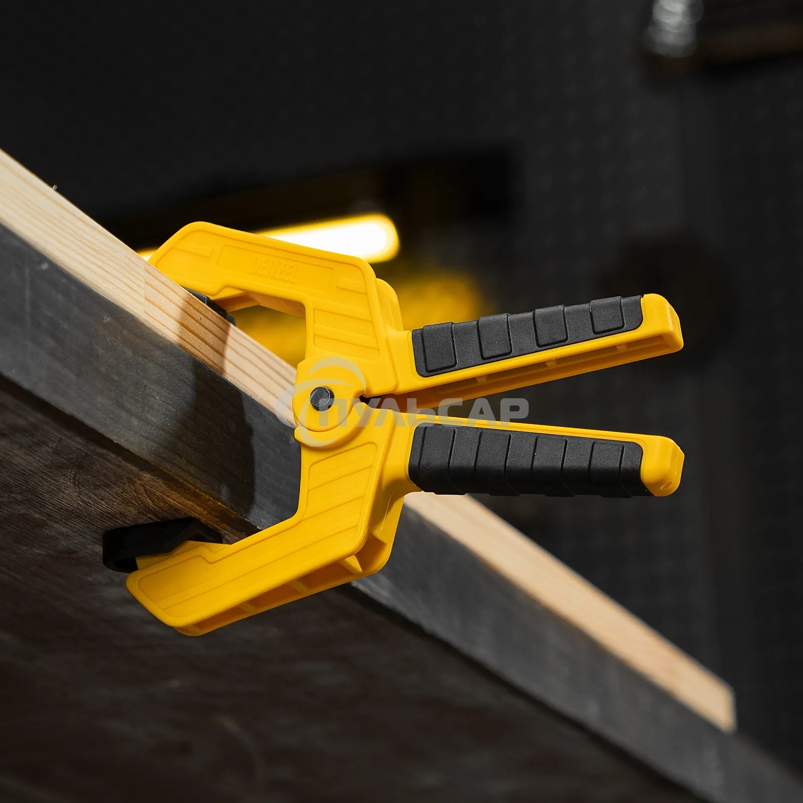 Струбцина клещеобразная Denzel усиленная 65 х 50 мм, двухкомпонентные рукоятки