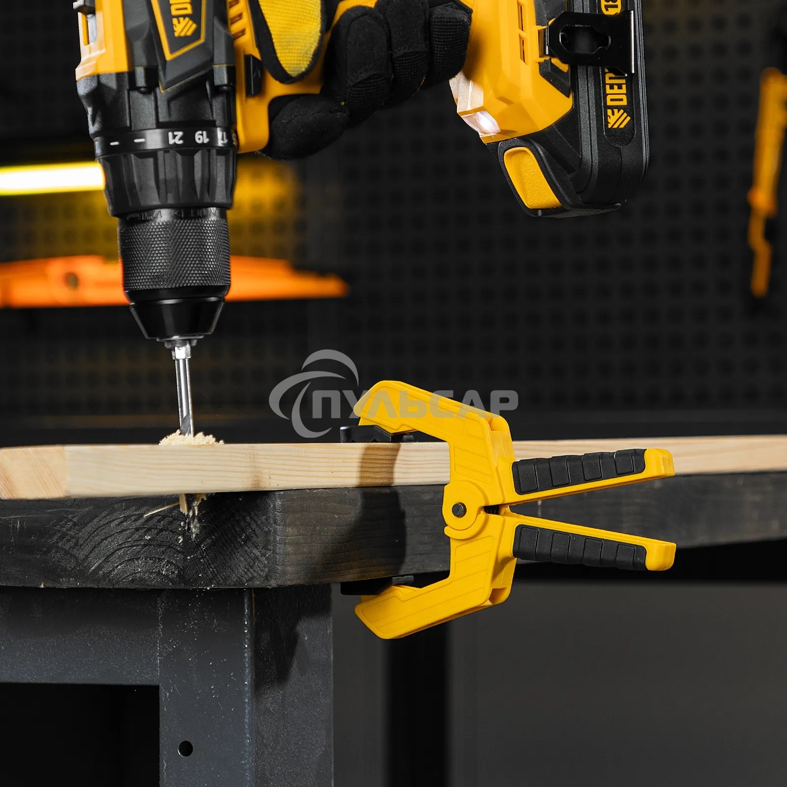 Струбцина клещеобразная Denzel усиленная 65 х 50 мм, двухкомпонентные рукоятки