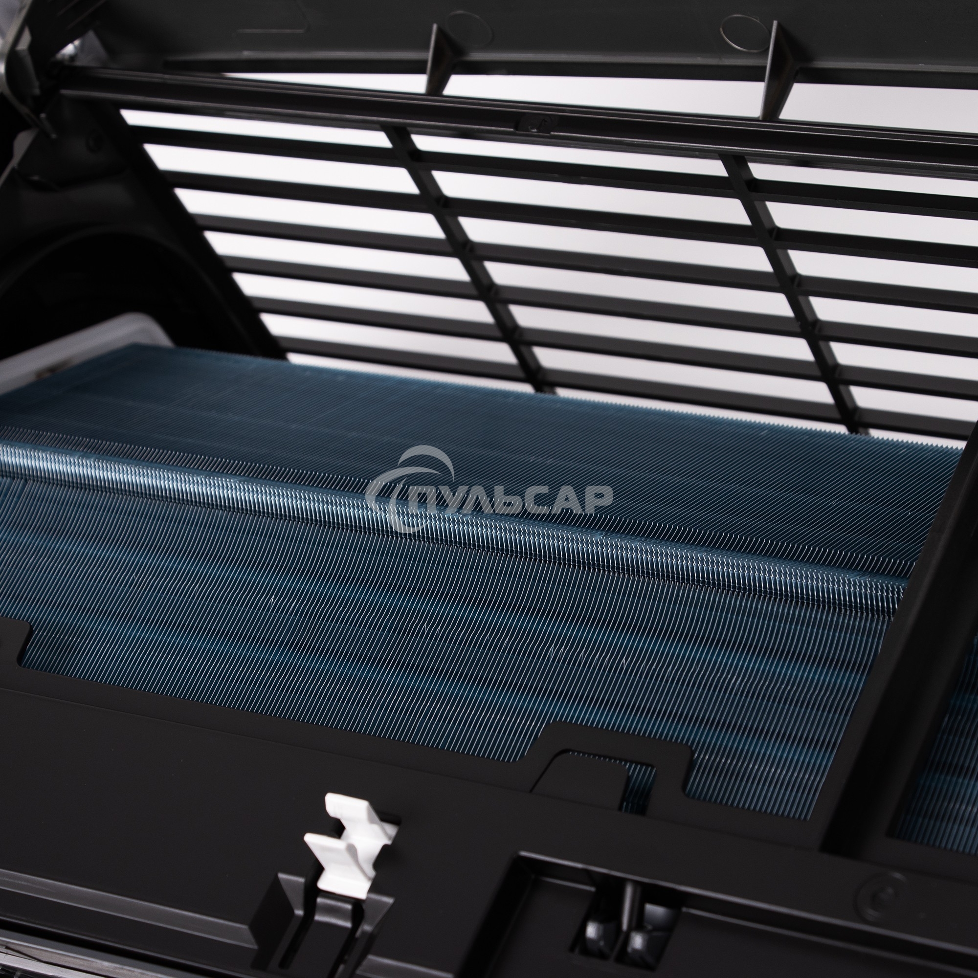 Блок внутренний сплит-системы Ballu BSPI/in-13HN8/BL/EU инвертор, 12000 BTU, 35 м², 23 дБ, охлаждение, обогрев, осушение, черный