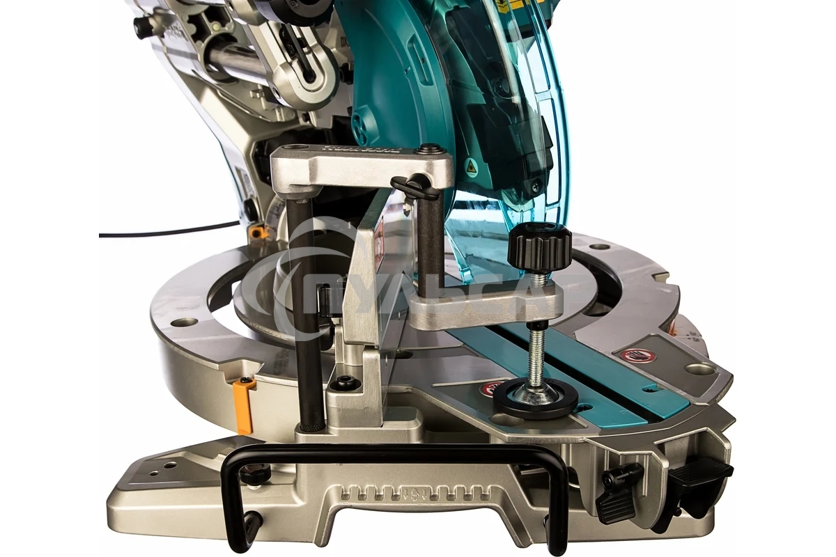 Пила торцовочная Makita LS1019L