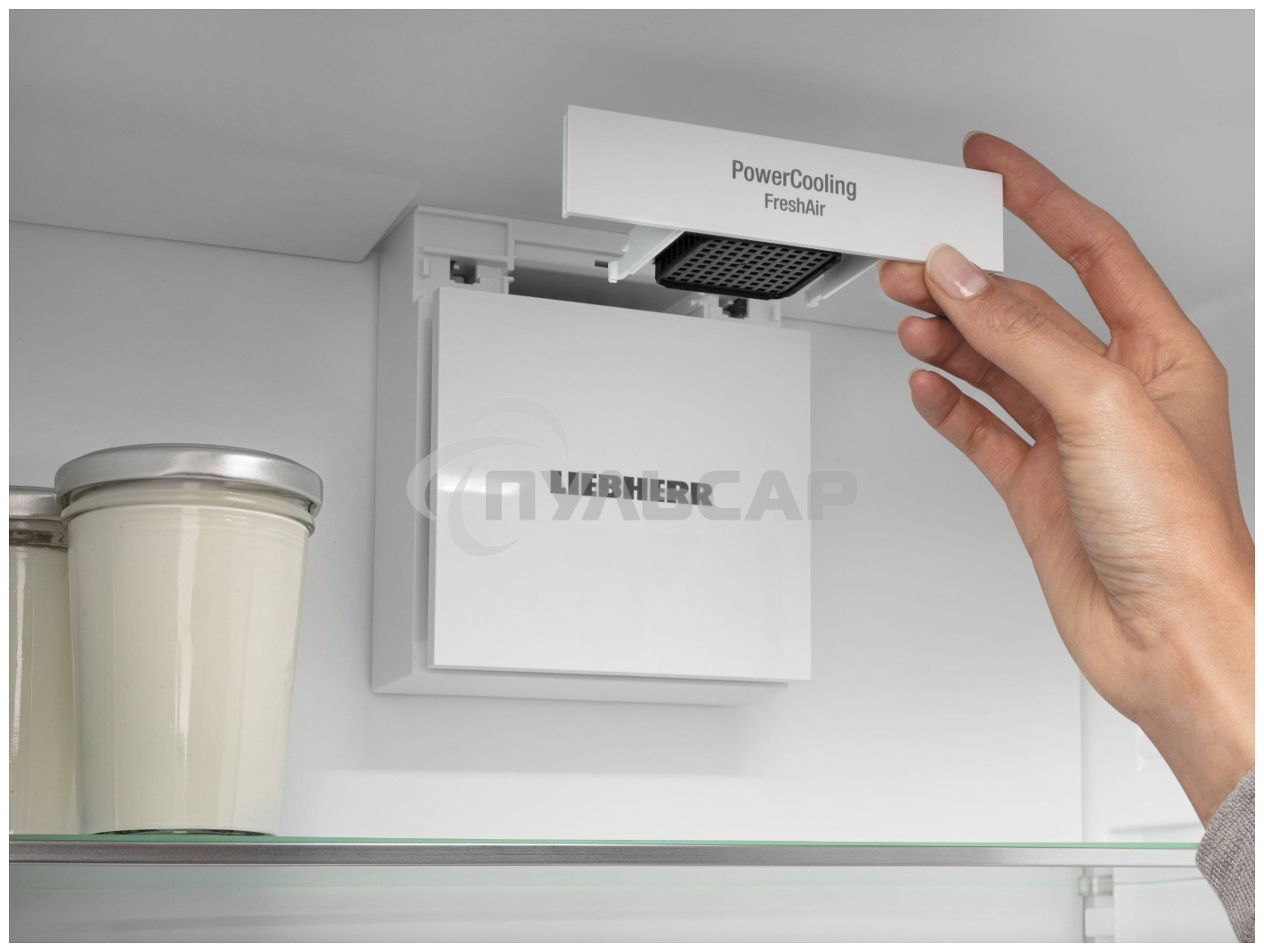 Холодильники Liebherr Pure CNsdc 5703-22 001 серебристый SmartSteel двухкамерный 266/94л морозилка снизу