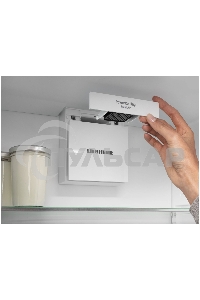 Холодильники Liebherr Pure CNsdc 5703-22 001 серебристый SmartSteel двухкамерный 266/94л морозилка снизу