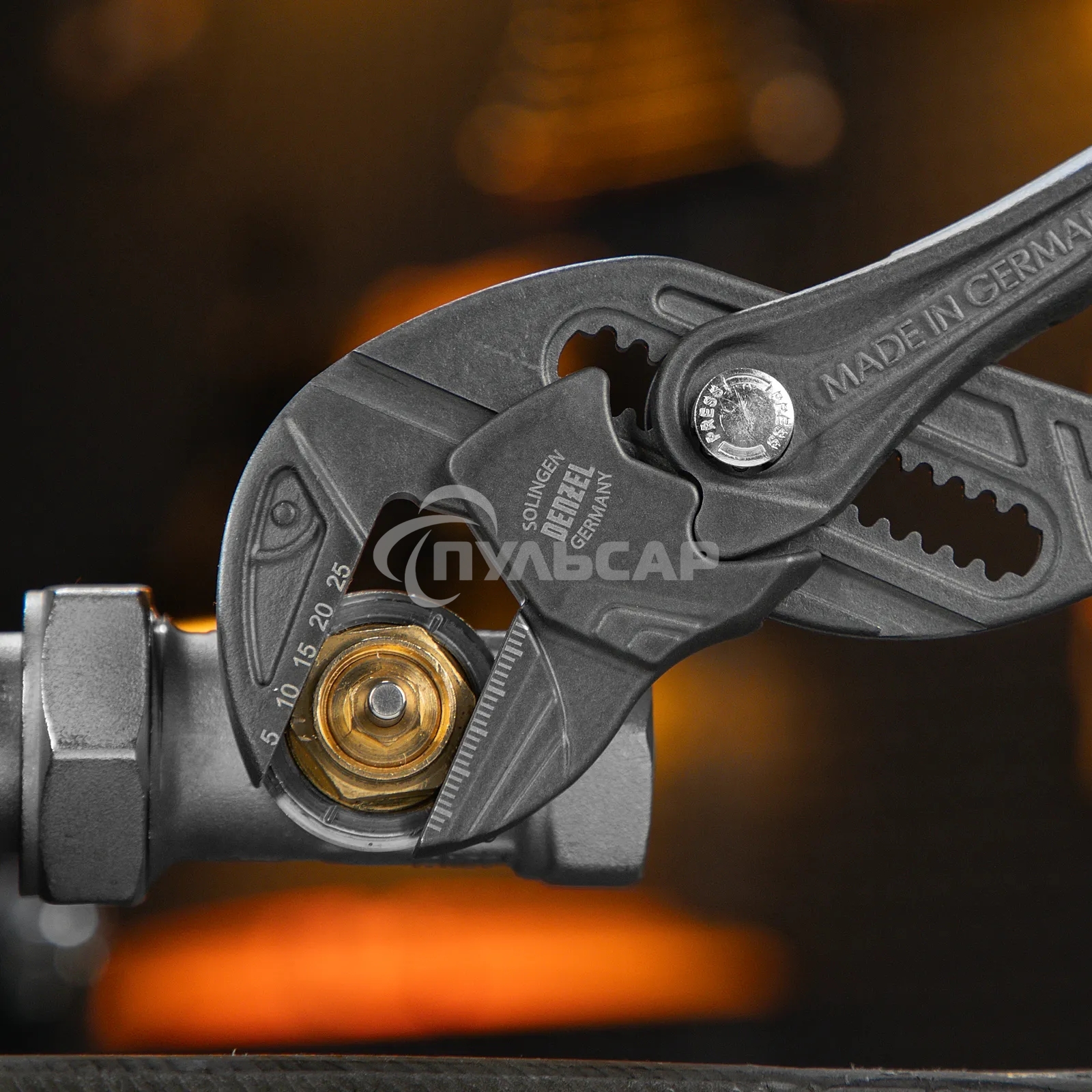 Клещи переставные Denzel кнопочный механизм, обливные рукоятки, сантехнические, 250 мм