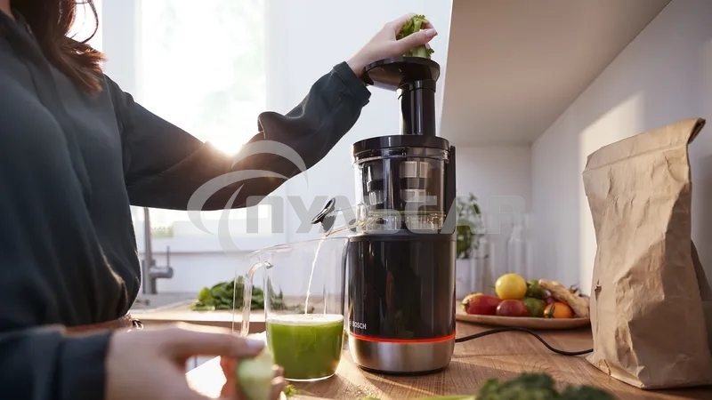 Соковыжималка шнековая Bosch MESM731M черный