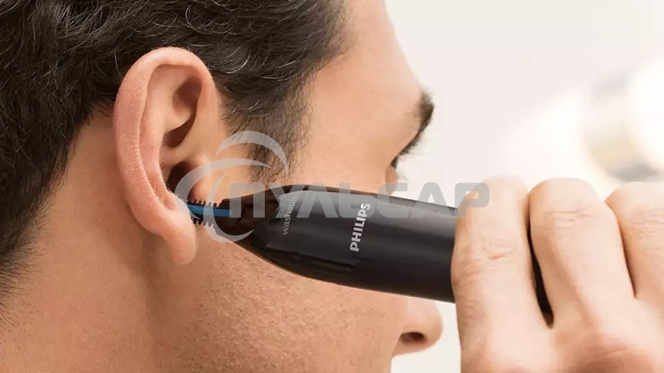 Триммер для носа и ушей Philips, черный, пластик, батарейка АА в комплекте