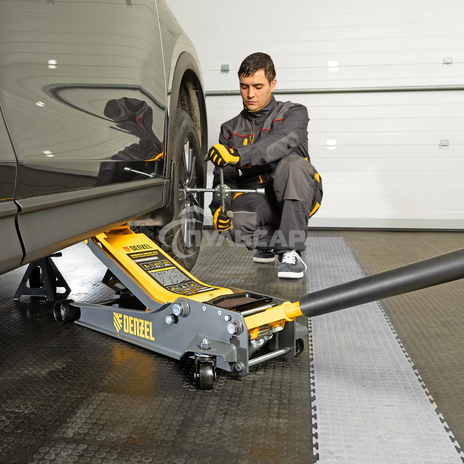 Домкрат гидравлический подкатной Denzel 3 т, 85-610 мм, быстрый подъем, низ. подхват, проф, SUV 51271